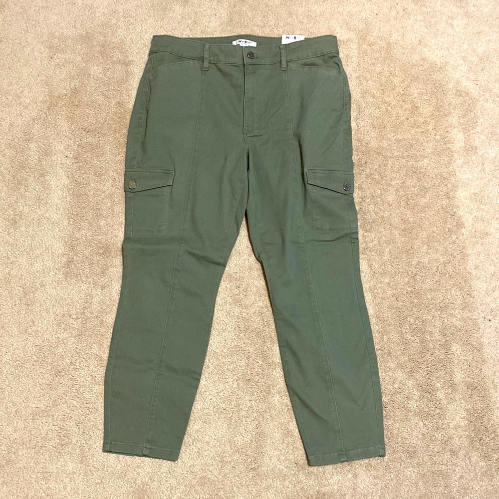 New!  WHBM Skinny Capri Cargo Pants.